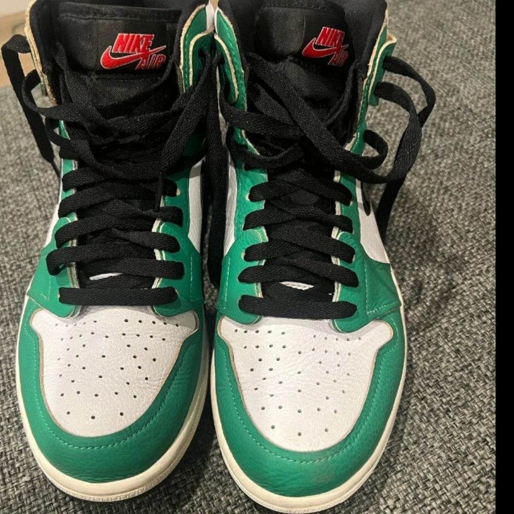 Nike Air Jordan 1 Retro High Shoes